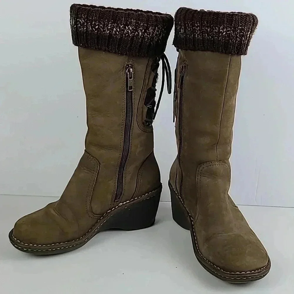 Ugg Australia Skylair 1936 leather boot with sheepskin lining